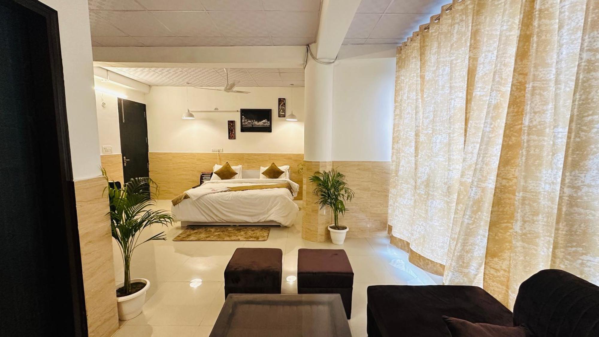 Hotel Relax In - Noida Sector 18 Luaran gambar